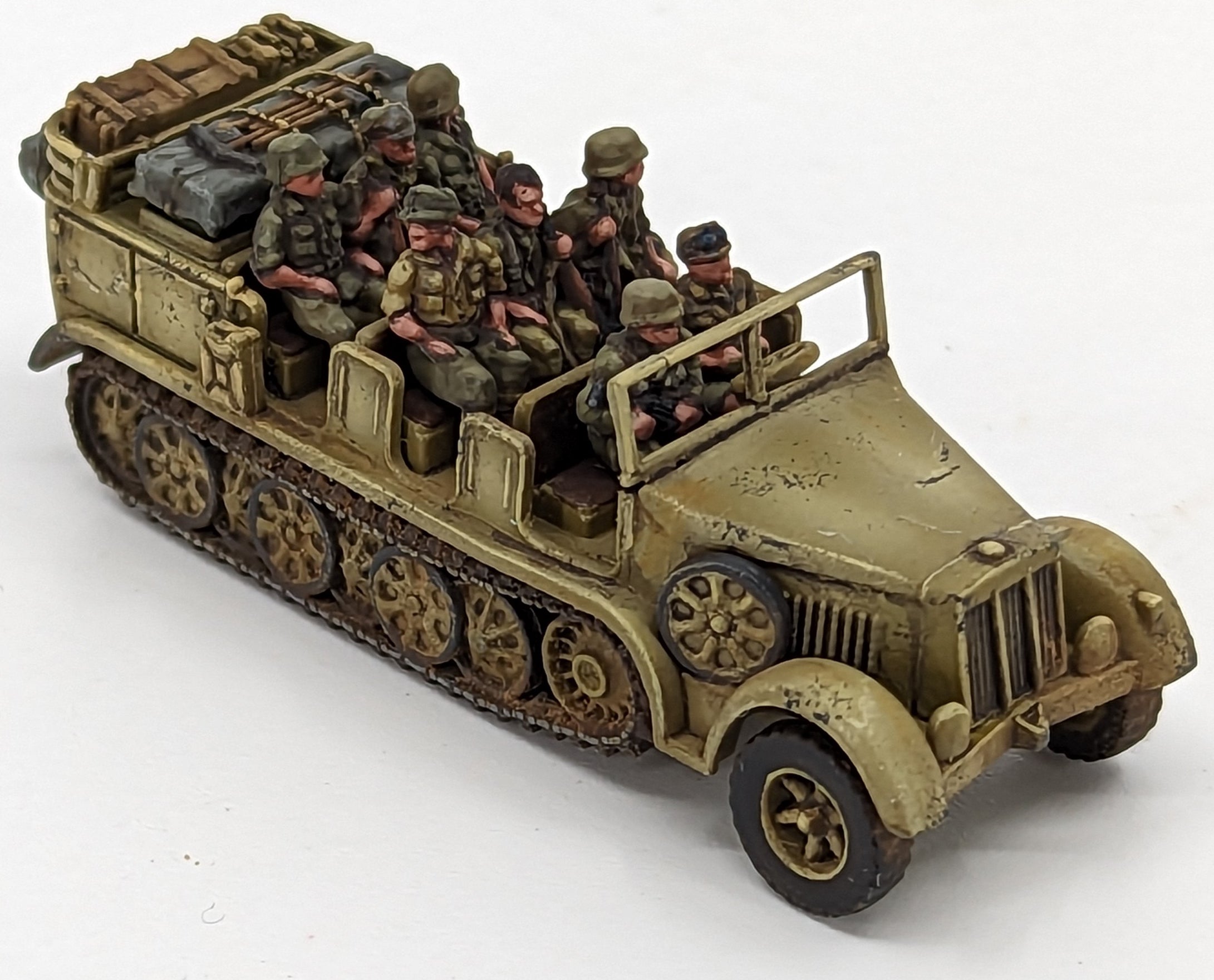 Modellino Finito In Scala 1/72, Trattore Tedesco Sd.Kfz.8 DB10 Con Cannone 88mm E Soldati, PMA, WWII