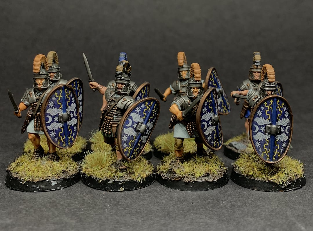 thumbnail image 2 of Victrix 28mm Early Imperial Roman Legionaries (x25) – Attacking Poses – VXA026 Wargames Figures 2 of 5
